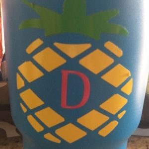 Meet your Posher, Deena